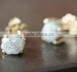 18 K YELLOW GOLD DIAMOND EARINGS thumbnail-1