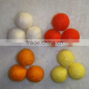 Felt Ball thumbnail-1