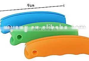 FDA / LFGB Food Grade Detachable Silicone Bag Holder Handle / Silicone Shopping Bag Handle thumbnail-3