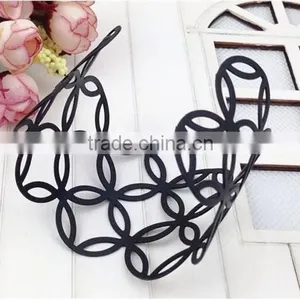 Cheap Jewelry Plain Black Cuff Metal Hollow Bangle With High Quality thumbnail-4