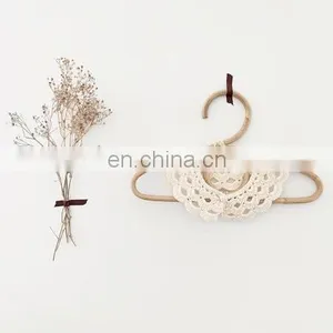 2020 Autumn New Ins Baby Girl Two-color Lotus Leaf Collar Wild Hand Hook Collar Female Baby Cotton Crochet Flower Collar thumbnail-2