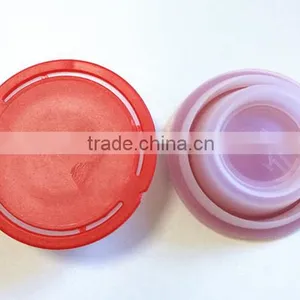 56mm Plastic Screw Cap / Plastic Spout / Twist off Cap for Brake Fluid Manufacture China thumbnail-6