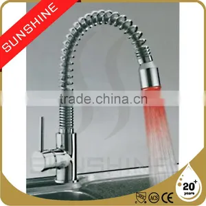 THD5025 Brass Body Single Hole Kitchen Faucet With Led Light thumbnail-1