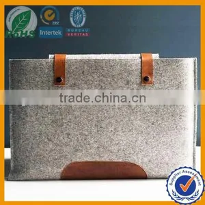Eco-Friendly Laptop Felt Sleeve thumbnail-1