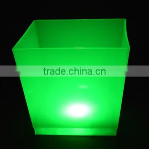 China Factory Logo Printed Custom Plastic Bar Ice Bucket thumbnail-3