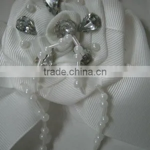 Brooch thumbnail-1