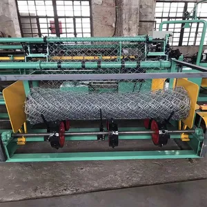 Customized Sustainable Wholesale Powder Sprayed PVC Coated Chain Link Fence Cyclone Wire Mesh Fence for Baseball Fields thumbnail-3