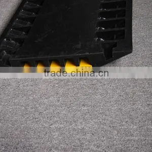 Guangzhou Hot Sale 5 Channels Rubber Cable Bank/plastic 5 Ways Cable Cross thumbnail-2