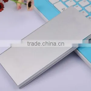 2015 Unique Design Dual USB Portable Mobile Power Bank thumbnail-5