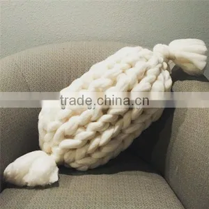 Wholesale China Factory Fashion NEW 2017 Merino Wool Material Blanket Chinese Supplier NFL Plane Baby Blanket Travel Blanket thumbnail-5