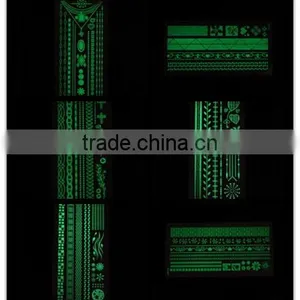 Hot Sale Triangle Pattern Metallicluster Waterproof Temporary Tattoo Stickers thumbnail-3