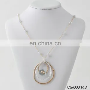 Vintage Mixed Metal Silver and Gold Concentric Circle Flower Pendant Charm Beaded Necklace for Fashion Women thumbnail-3