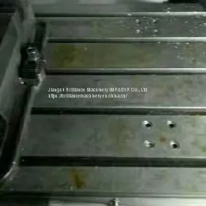 TIEZHENG 650 Engraving & Milling Machine thumbnail-3
