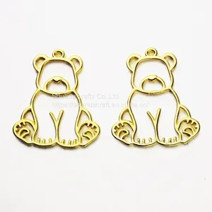 Wholesale Custom Multifunctional Hanging Metal Bear Animal Buckle Accessories For Kids For Gifts thumbnail-1