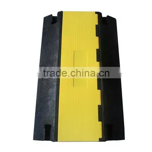 Lower Factoty Price 900*580*90mm Soft Flexible Recycled Rubber 2 Channel Cable Protectors thumbnail-4