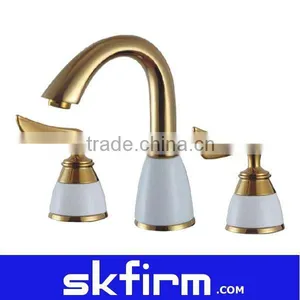 Good Quality 3-hole Bathroom Faucet Gold Finished thumbnail-1