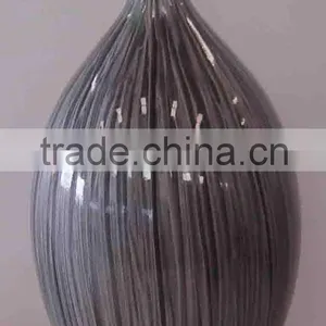 Lacquer Vase thumbnail-1