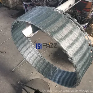 Galvanized Razor Blade Barbed Wire BTO-30 450mm Diameter for Security Concertina Fencing Wire thumbnail-4