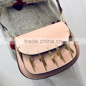 C22771B New Arrival Ladies Fashion Casual Cross-Body Metal Tassels Bags thumbnail-1