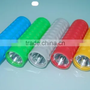 Patented New Design Glow in the Dark AD Gift Mini Led Light Torch thumbnail-2