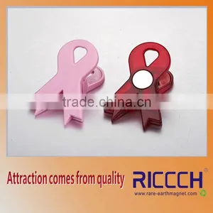 Magnetic Hanging Clip thumbnail-1