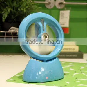 Mini Water Mist Desk Fan Multi-functional USB Rechargeable Super Mute Mini Table Fan With Humidifier Portable Office Fan thumbnail-3
