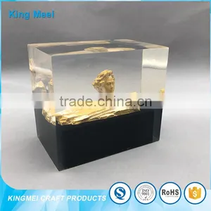 Low Price Desk Paper Weight Custom Character Acrylic Stand thumbnail-1