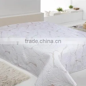 Microfiber White Quilted Bedspreads Solid Quilt thumbnail-1