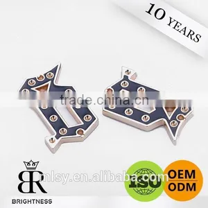 Custom Pressed Metal Logo Rubber Label for Jeans Brightness E2-80022 thumbnail-1