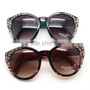 Good Quality and Competitive Price Hand Made With Diamond Round Sunglasses thumbnail-3