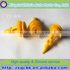 New Design Auto Car Floor Mat Clips, Car Accessories Plastic Clips, Plastic Car Window Clips thumbnail-4