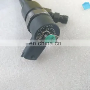 Оригинальный форсунка Common Rail BOSCH 0445110183 для FIAT/FORD/OPEL thumbnail-2