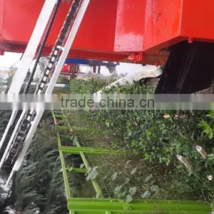 Wheel Type Self Procelling Peanuts Combined Harvester Machine thumbnail-3