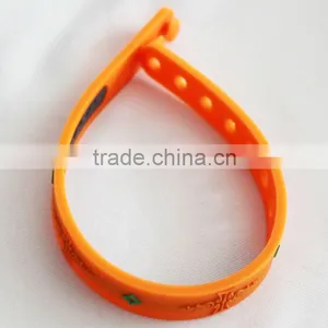 Fashion Style High Quality Factory Manufacture Silicone Bracelets thumbnail-1