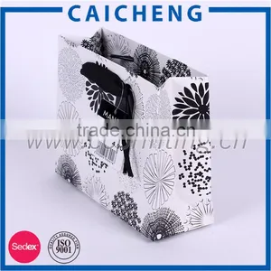 Fashion Paper Shopping Bag Black Luxury Paper Gift Bag thumbnail-6
