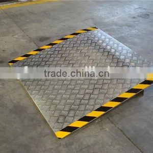 Small Aluminum Loading Bridge Plate thumbnail-2