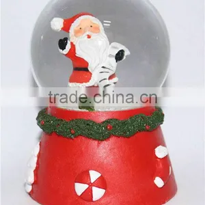 Resin Christmas Snow Globe Decoration thumbnail-1