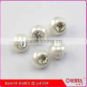 White Color Pearl Button With Rhinestone Decoration thumbnail-2