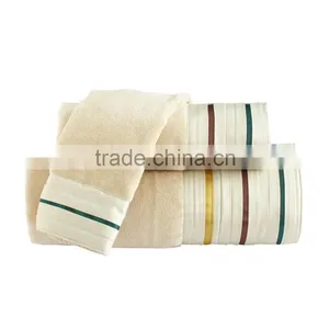 China Textile Design Comfortable Wholesale 350g Common Weight Bath Towel thumbnail-3