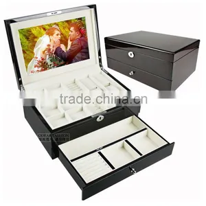 Multi-structure Video Jewellery Box Design for Girls thumbnail-1