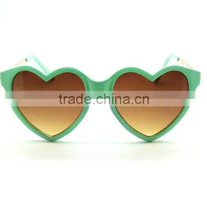 Quality Fashion Heart Sharp Sunglasses thumbnail-2