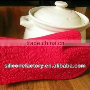 Wholesale Food Grade High Temperature Heat Resistant Silicone Oven Mitt thumbnail-1
