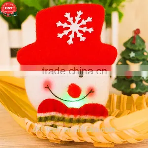 Christmas Led Brooch thumbnail-5