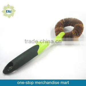 Plastic Handle Pot Brush thumbnail-3
