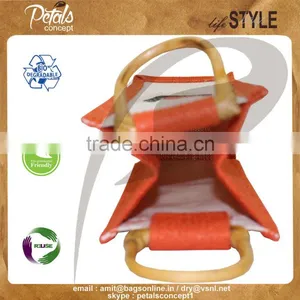 Jute Wine Bag With Cane Handle for One Bottle thumbnail-5