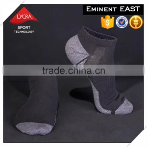 Wholesale Custom Technical Plain Knitting Lycra Silver Cotton Blend Yarn Men Sport Socks thumbnail-4
