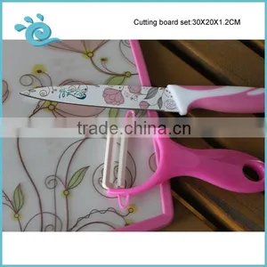Set of 3pcs Plastic Kitchen Help Set With Cutting Board Peeler and Knife thumbnail-2