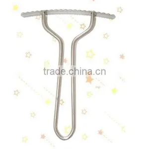 Metal Pet Shedding Tool thumbnail-1