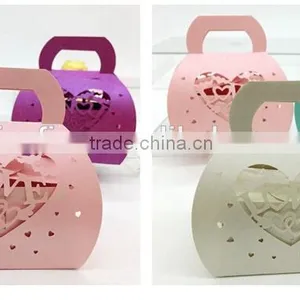 Lovely Wedding Favor Boxes With Handle thumbnail-1