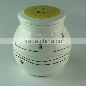 Hot Sale Lovely White Ceramic Drink Cups With Lid thumbnail-1